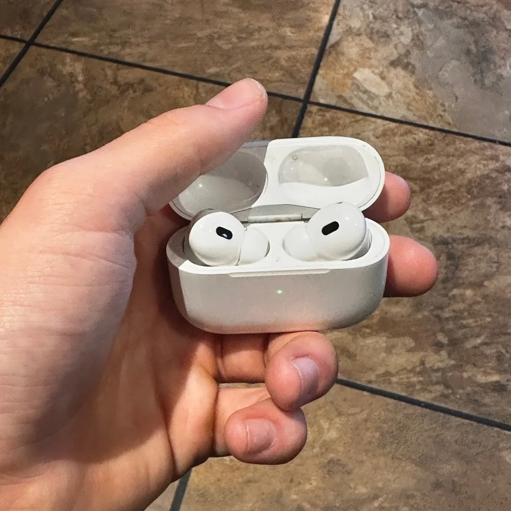 Wireless Earbuds with Charging Case - White